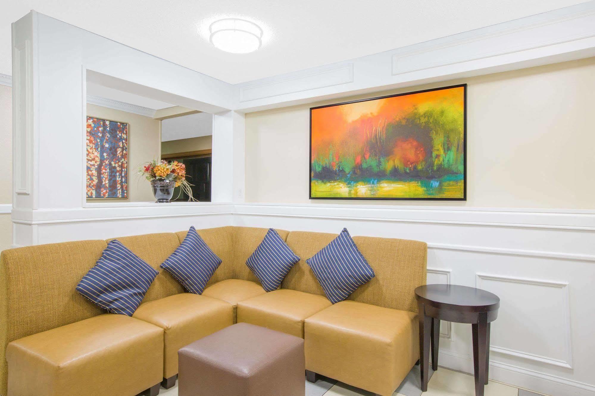 Baymont By Wyndham Hotel 2*