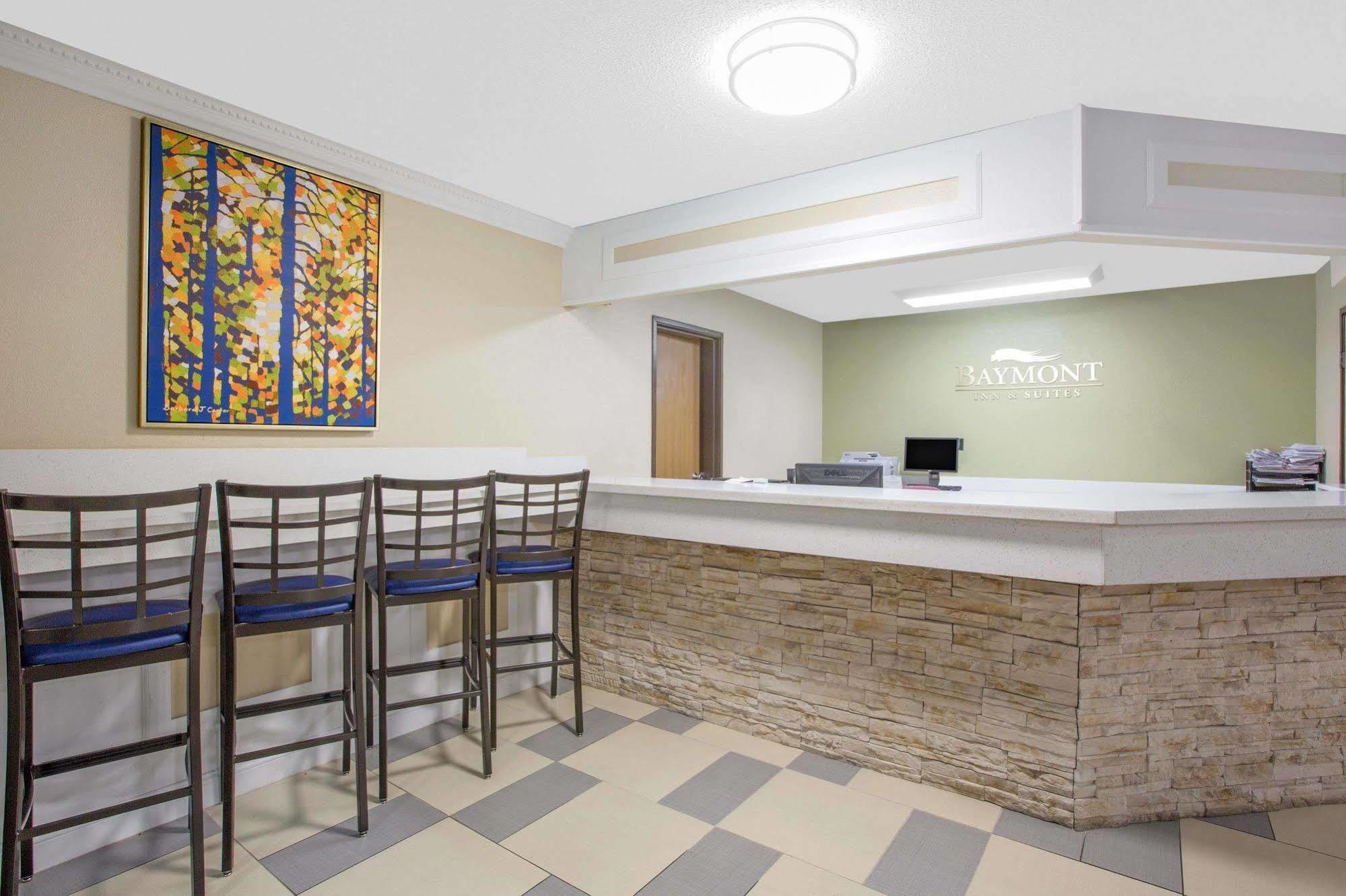 Hotel Baymont By Wyndham Ames