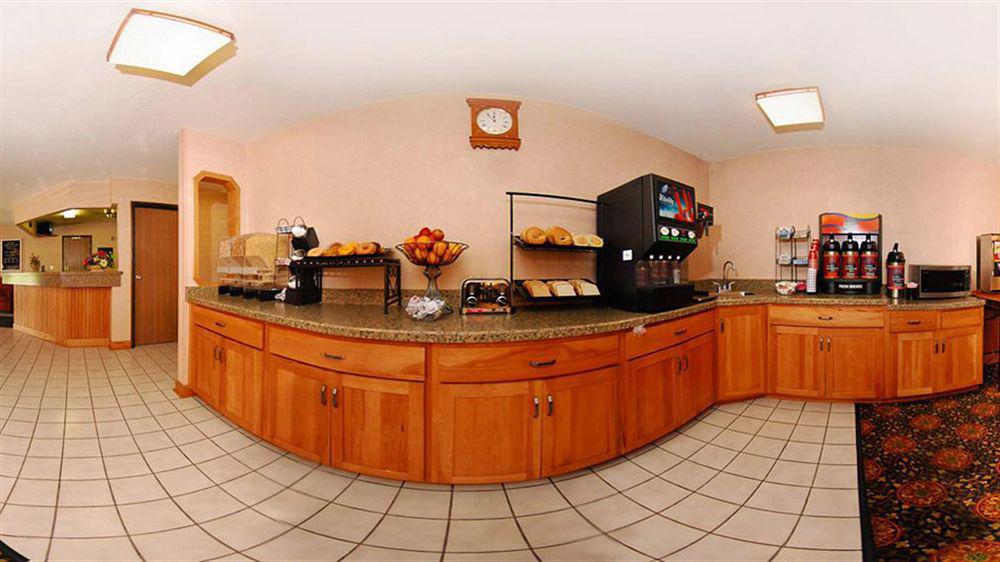 Baymont By Wyndham Hotel 2*