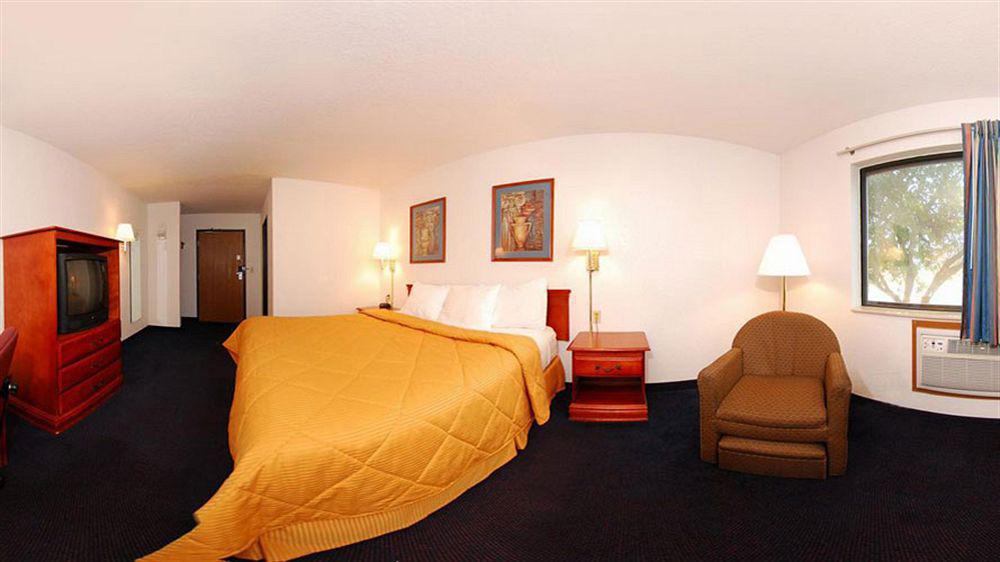 Baymont By Wyndham Hotel